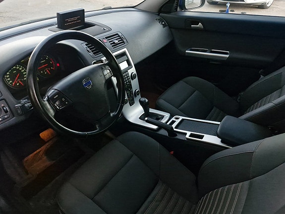 Volvo V50 6 of 11