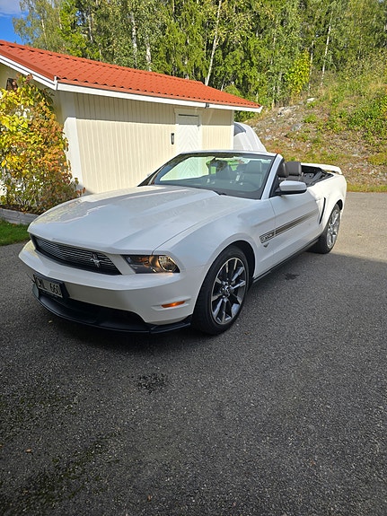 Ford Mustang 5 of 5