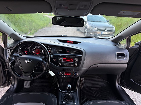 Kia Ceed 8 of 8