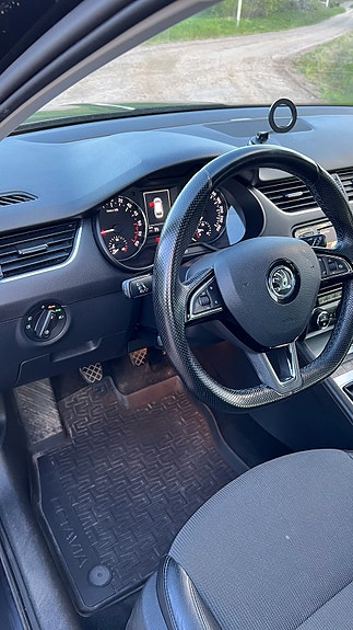 Skoda Octavia 6 of 18