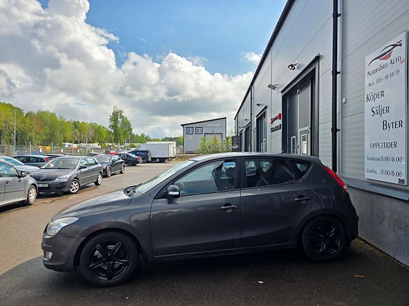 Hyundai i30 11 of 12