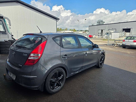 Hyundai i30 4 of 12