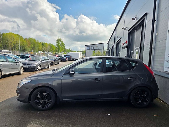 Hyundai i30 2 of 12