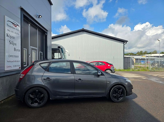 Hyundai i30 3 of 12
