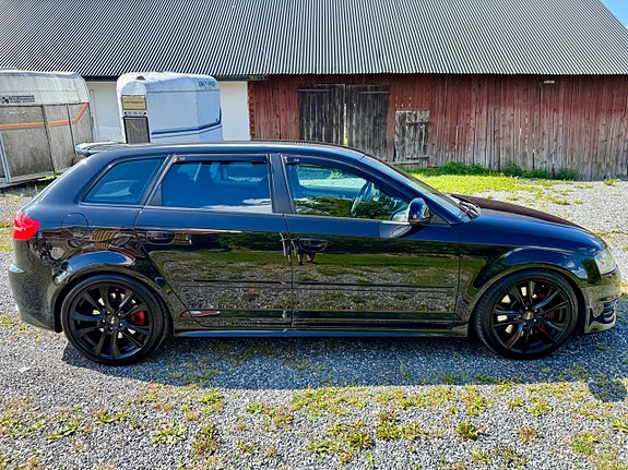 Audi S3 4 of 5