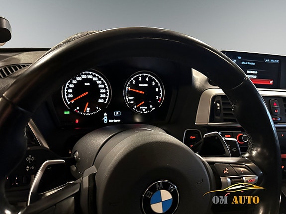 BMW 120i 10 of 13