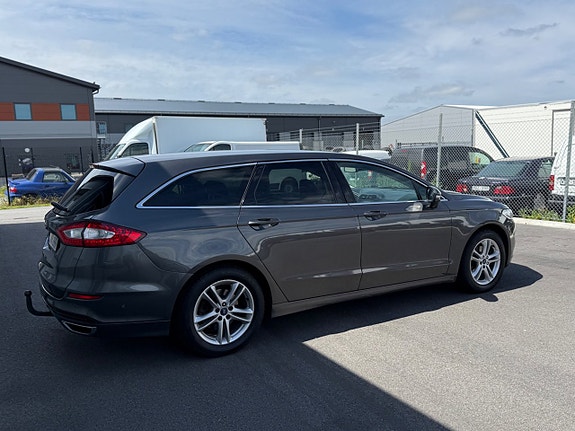 Ford Mondeo 4 of 5