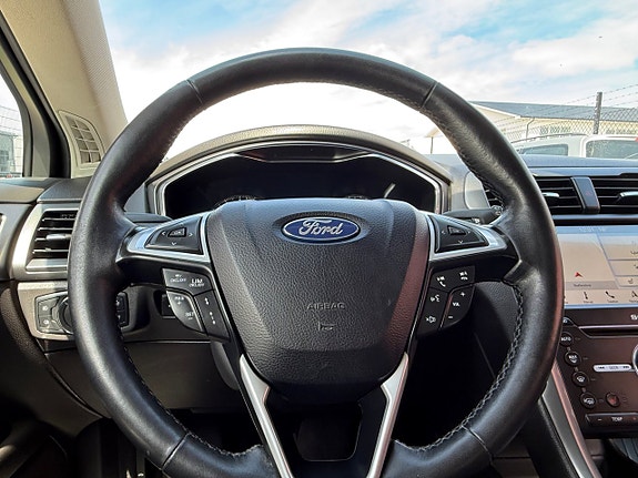 Ford Mondeo 6 of 8