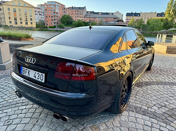 Audi A8 6 of 17