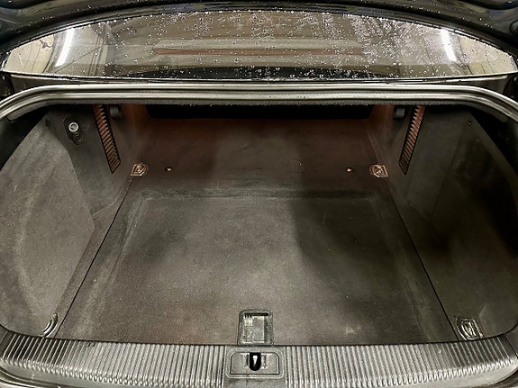 Audi A8 14 of 17