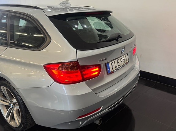 BMW 320d 4 of 5