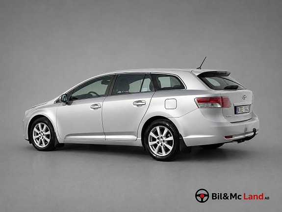 Toyota Avensis 3 of 5