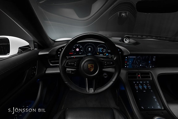Porsche Taycan Turbo S 15 of 24