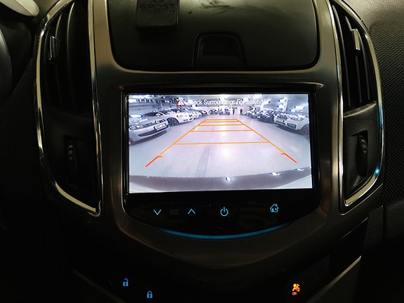 Chevrolet Cruze 17 of 18