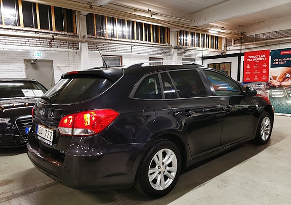 Chevrolet Cruze 4 of 5