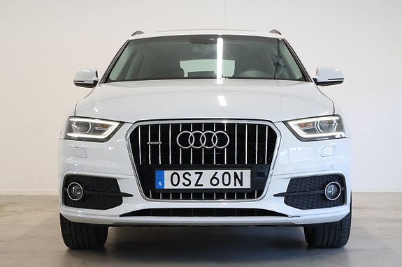 Audi Q3 2 of 5
