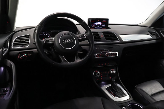 Audi Q3 12 of 30