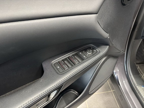 Lexus RX450h+ 14 of 25