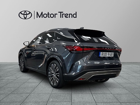 Lexus RX450h+ 2 of 25