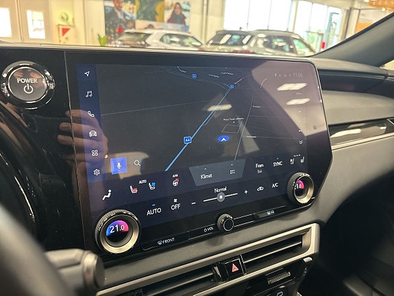Lexus RX450h+ 17 of 25
