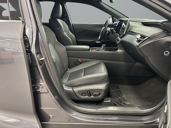 Lexus RX450h+ 7 of 25