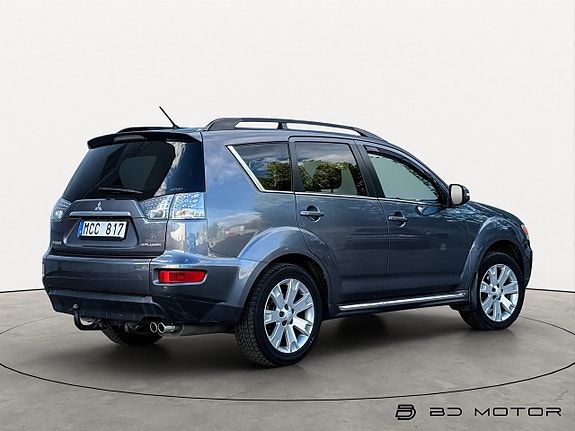 Mitsubishi Outlander 3 of 5