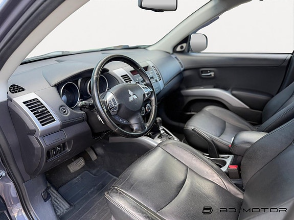 Mitsubishi Outlander 12 of 20
