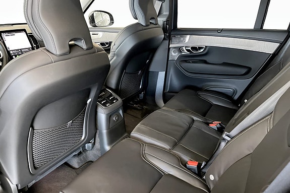 Volvo XC90 9 of 11