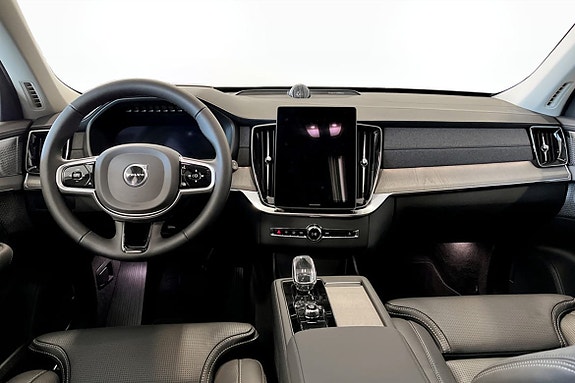 Volvo XC90 5 of 11