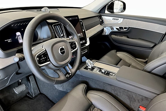 Volvo XC90 6 of 11
