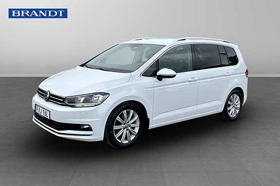 Volkswagen Touran 2 of 13