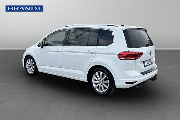Volkswagen Touran 3 of 13