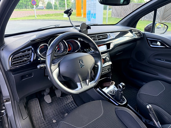 Citroen DS3 4 of 5