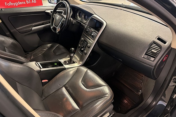 Volvo XC60 7 of 10