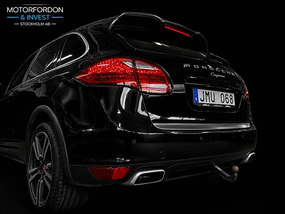 Porsche Cayenne 10 of 14