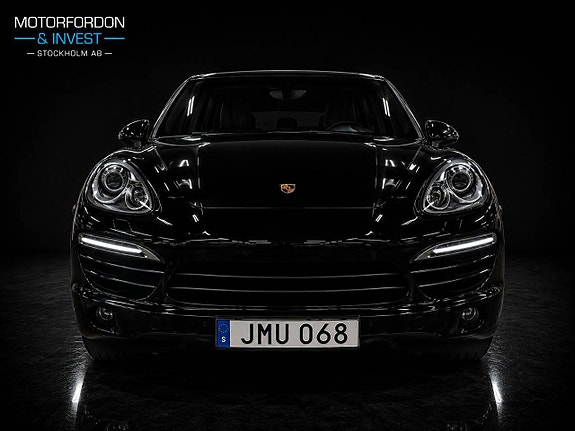Porsche Cayenne 8 of 14
