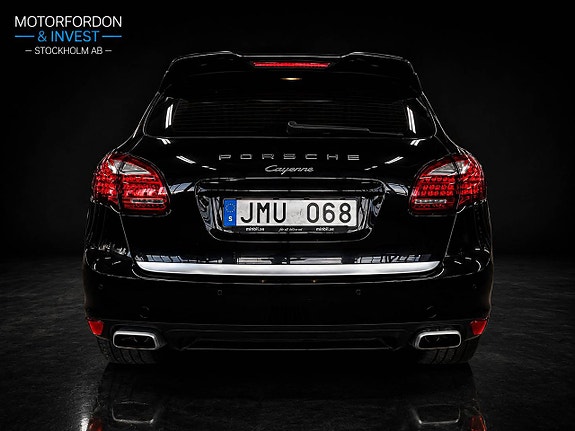 Porsche Cayenne 6 of 14
