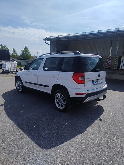 Skoda Yeti Outdoor 3 of 5