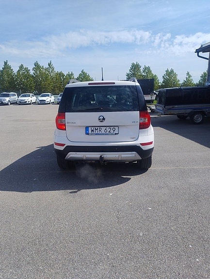 Skoda Yeti Outdoor 2 of 5