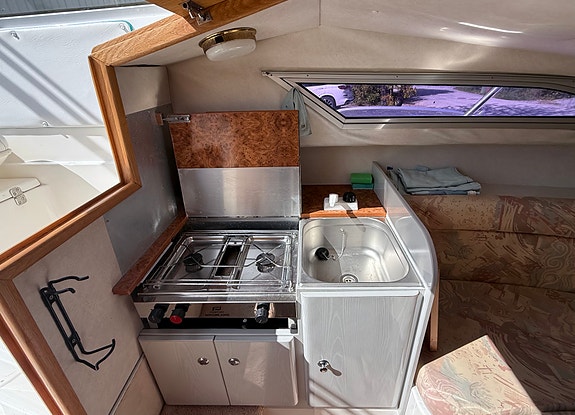 Sealine 210 Senator – Volvo Penta V6 DuoProp – nyservad och provkörningsklar 22 of 30