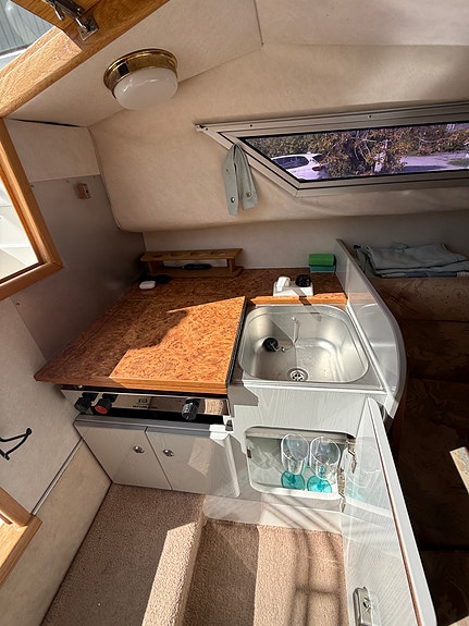 Sealine 210 Senator – Volvo Penta V6 DuoProp – nyservad och provkörningsklar 21 of 30