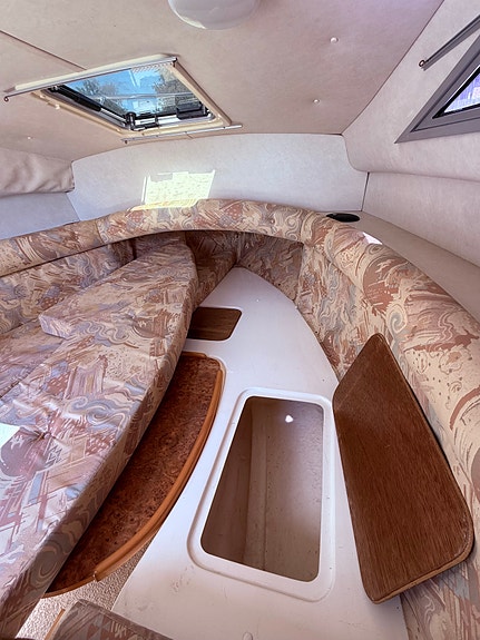 Sealine 210 Senator – Volvo Penta V6 DuoProp – nyservad och provkörningsklar 26 of 30