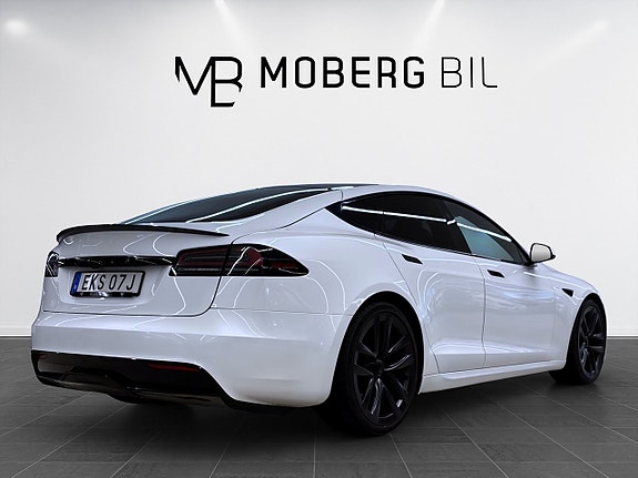 Tesla Model S 5 of 18
