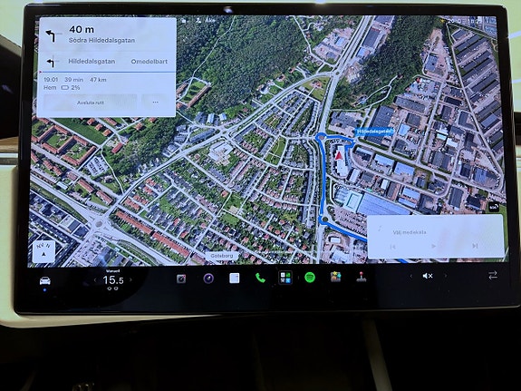 Tesla Model S 18 of 18