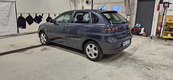 Seat Ibiza 4 of 9