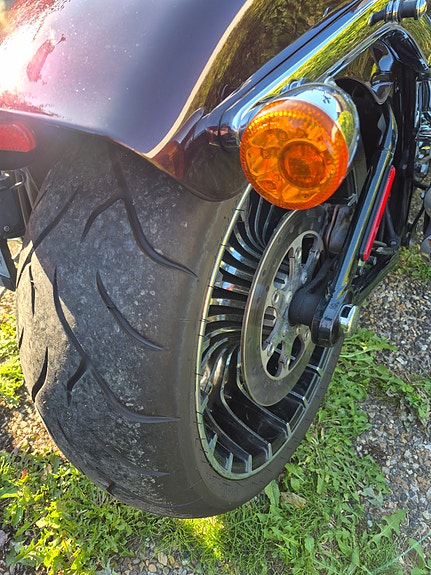 Harley-Davidson Breakout FXSBSE CVO 3 of 9