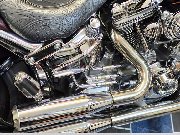 Harley-Davidson Breakout FXSBSE CVO 5 of 5