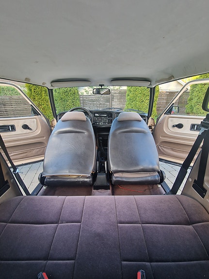 Saab 900 12 of 16