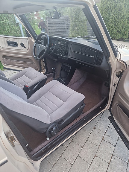 Saab 900 10 of 16