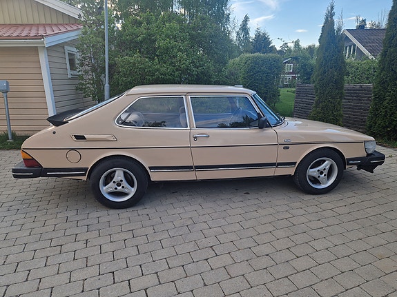 Saab 900 6 of 16
